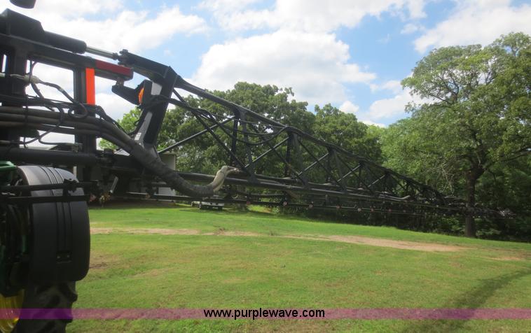 image for item D2071 2008 John Deere 4830 self-propelled sprayer