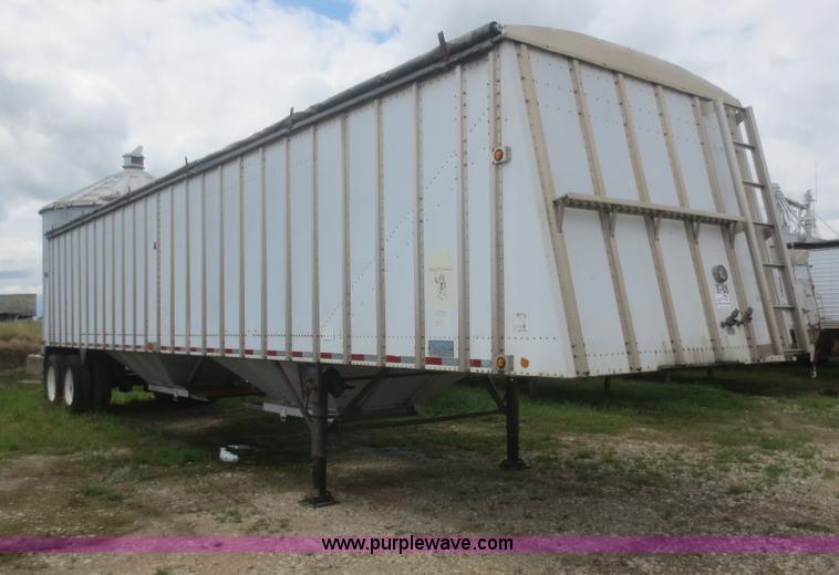 image for item D2084 1995 Merritt grain trailer