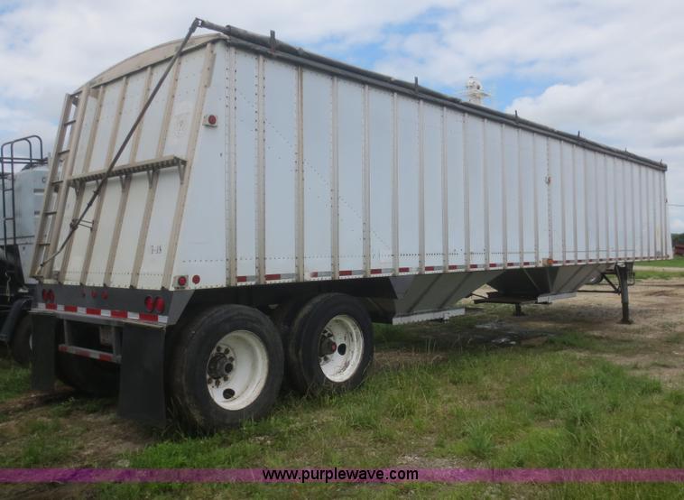 image for item D2084 1995 Merritt grain trailer