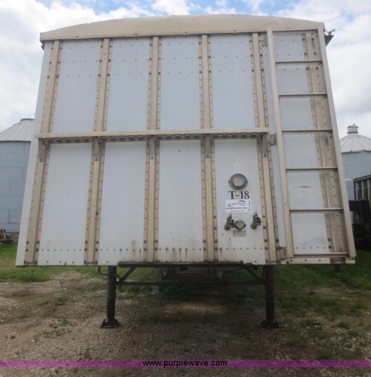 image for item D2084 1995 Merritt grain trailer