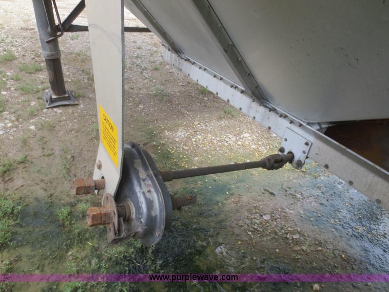 image for item D2084 1995 Merritt grain trailer