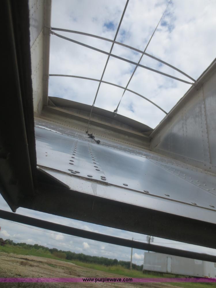 image for item D2084 1995 Merritt grain trailer