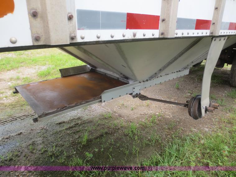 image for item D2084 1995 Merritt grain trailer
