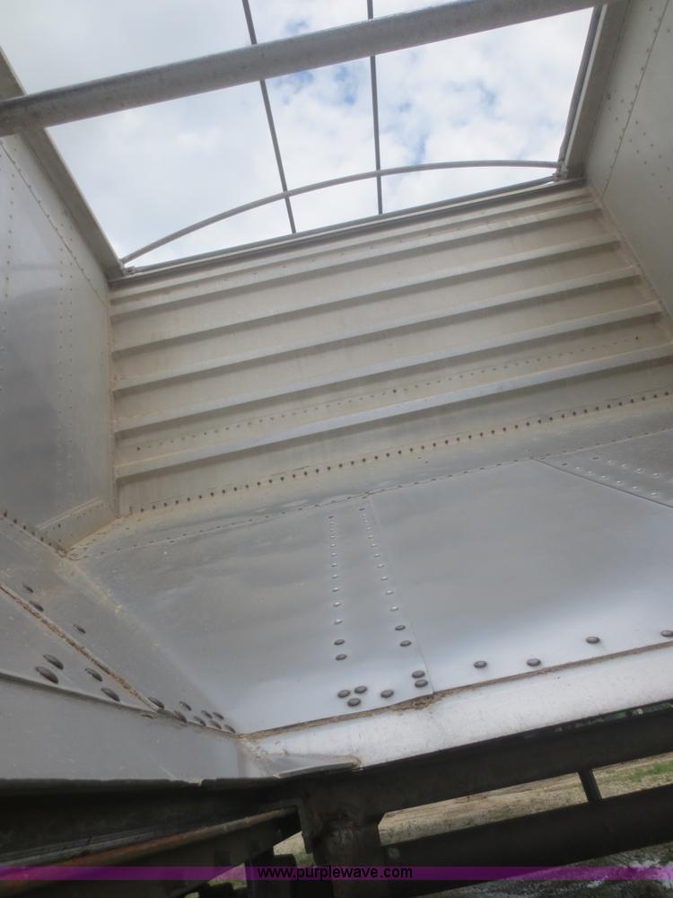 image for item D2084 1995 Merritt grain trailer