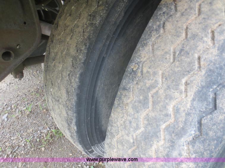 image for item D2084 1995 Merritt grain trailer