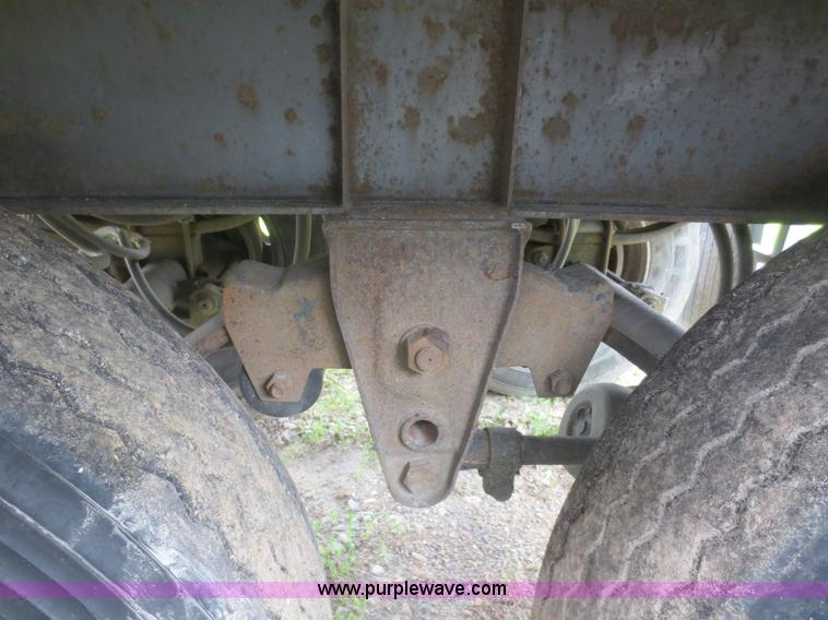 image for item D2084 1995 Merritt grain trailer