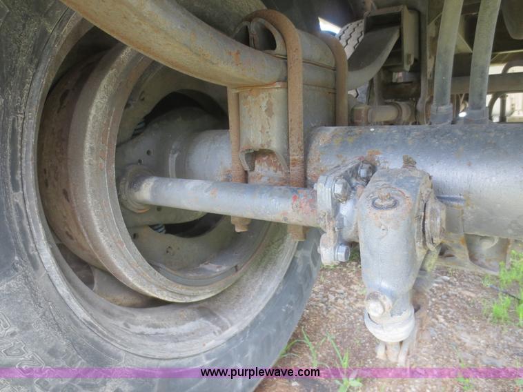 image for item D2084 1995 Merritt grain trailer