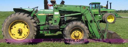image for item D3987 John Deere 2940 MFWD tractor