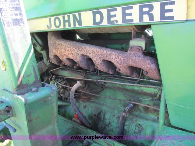 image for item D3987 John Deere 2940 MFWD tractor