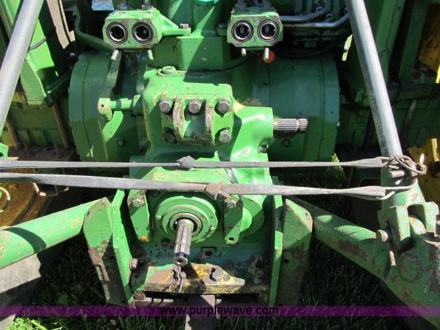 image for item D3987 John Deere 2940 MFWD tractor