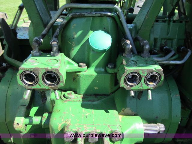 image for item D3987 John Deere 2940 MFWD tractor