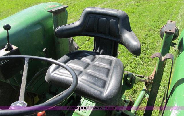 image for item D3987 John Deere 2940 MFWD tractor