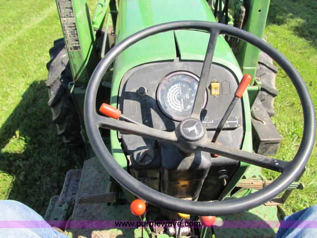 image for item D3987 John Deere 2940 MFWD tractor