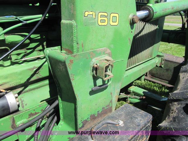 image for item D3987 John Deere 2940 MFWD tractor