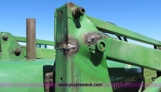 image for item D3987 John Deere 2940 MFWD tractor