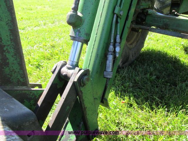 image for item D3987 John Deere 2940 MFWD tractor