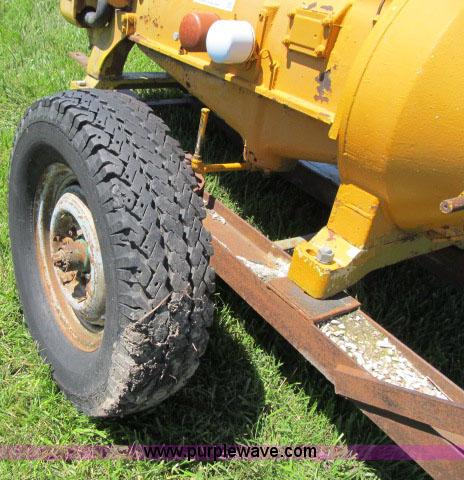 image for item D3992 Minneapolis Moline generator