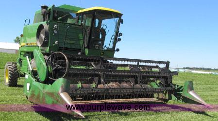 image for item F4903 1981 John Deere 6620 Turbo RWA combine