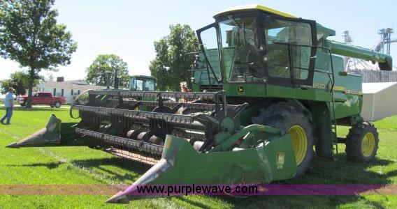 image for item F4903 1981 John Deere 6620 Turbo RWA combine