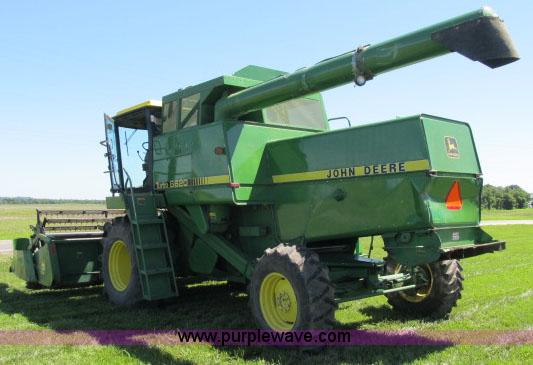 image for item F4903 1981 John Deere 6620 Turbo RWA combine