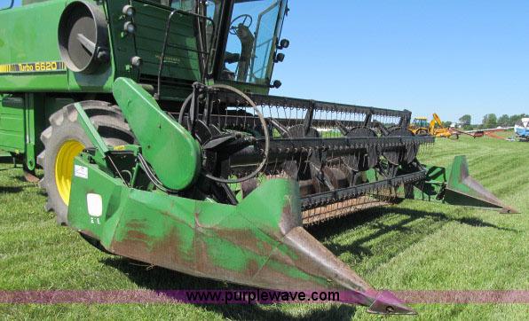 image for item F4903 1981 John Deere 6620 Turbo RWA combine