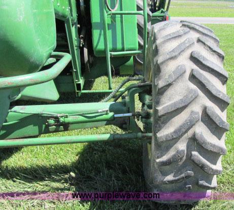 image for item F4903 1981 John Deere 6620 Turbo RWA combine