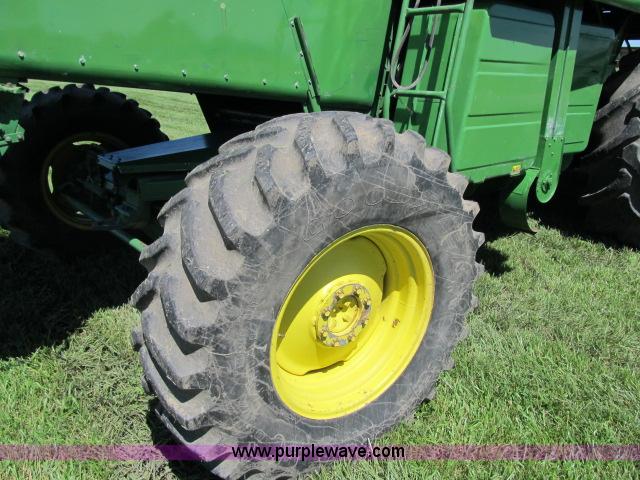 image for item F4903 1981 John Deere 6620 Turbo RWA combine