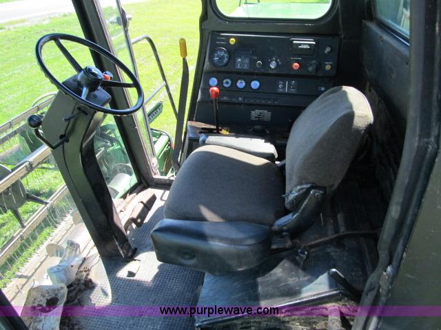 image for item F4903 1981 John Deere 6620 Turbo RWA combine