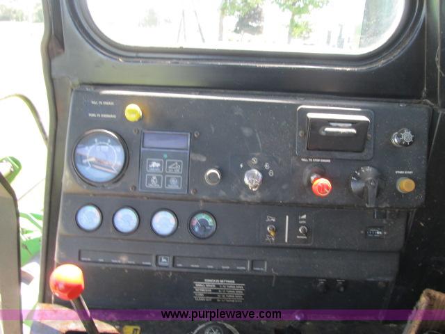 image for item F4903 1981 John Deere 6620 Turbo RWA combine