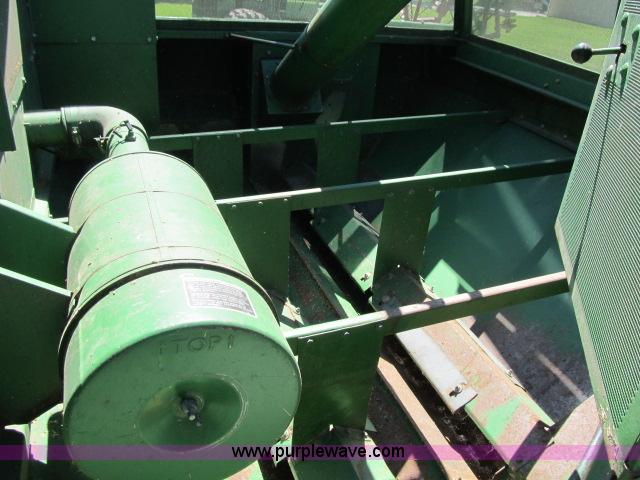 image for item F4903 1981 John Deere 6620 Turbo RWA combine