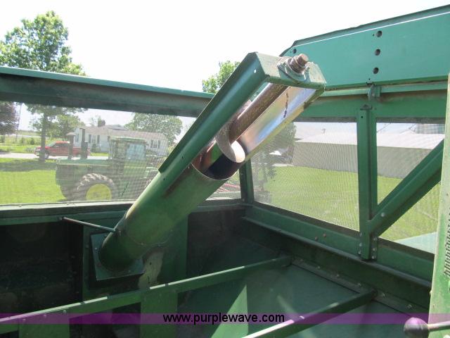 image for item F4903 1981 John Deere 6620 Turbo RWA combine