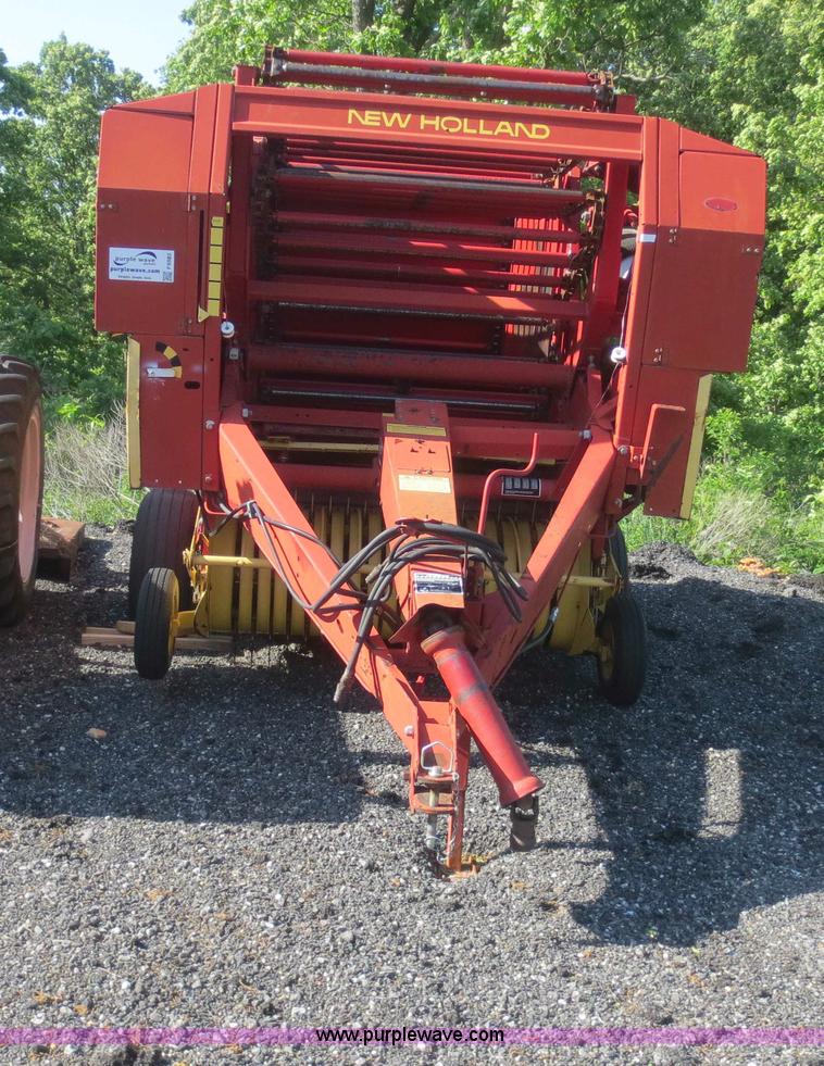 image for item F6983 1989 New Holland 848 round baler