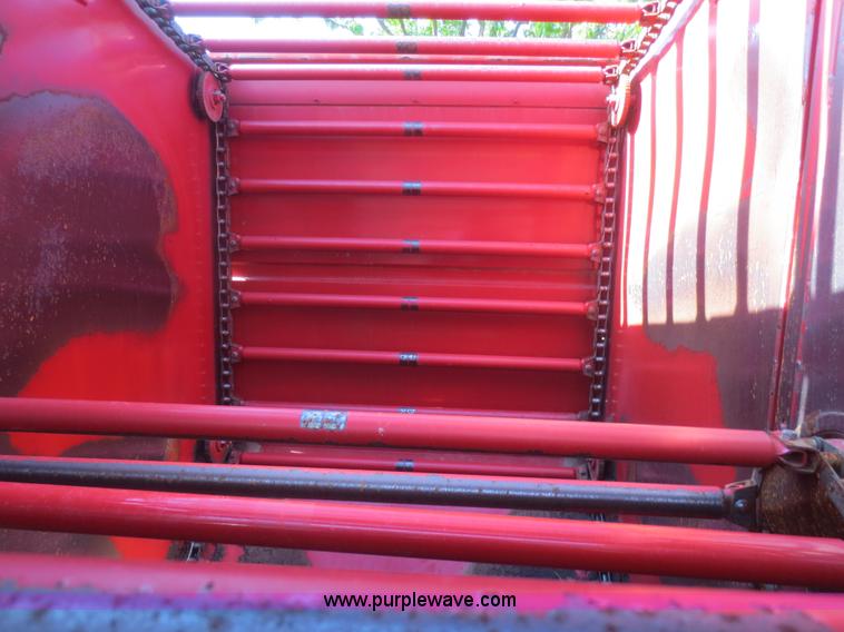 image for item F6983 1989 New Holland 848 round baler