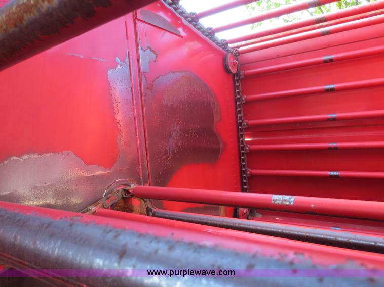 image for item F6983 1989 New Holland 848 round baler