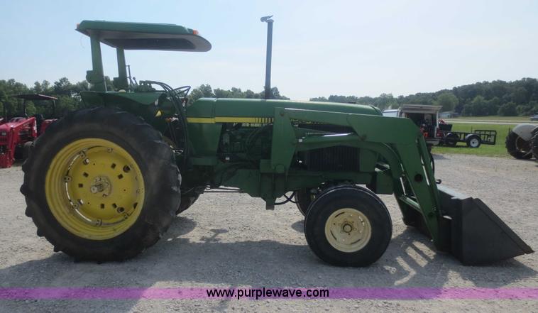 image for item F6985 1983 John Deere 2950 tractor