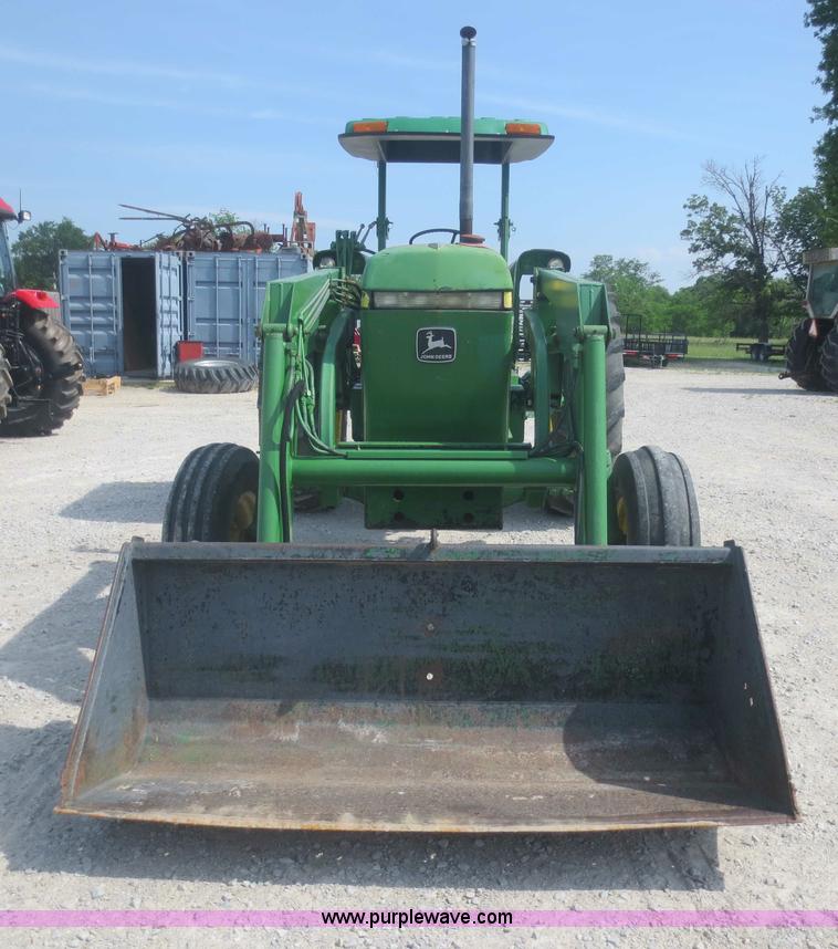 image for item F6985 1983 John Deere 2950 tractor