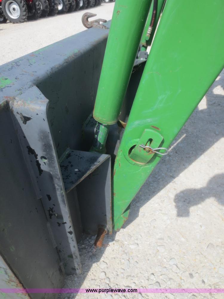 image for item F6985 1983 John Deere 2950 tractor