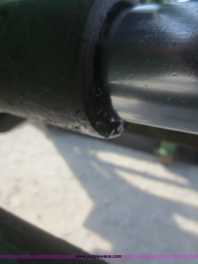 image for item F6985 1983 John Deere 2950 tractor