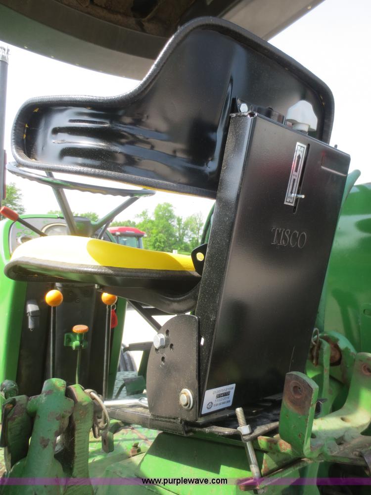 image for item F6985 1983 John Deere 2950 tractor