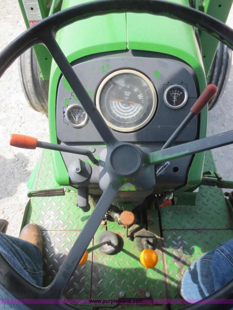 image for item F6985 1983 John Deere 2950 tractor