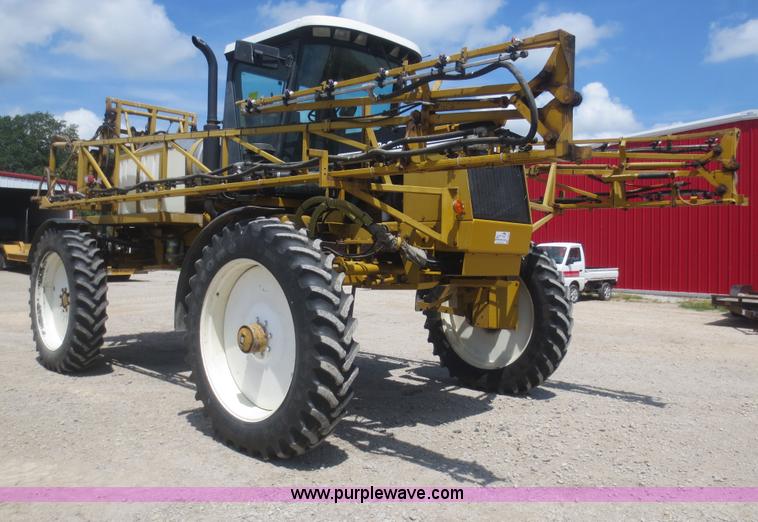 image for item F6998 1993 Ag-Chem RoGator 854 self-propelled sprayer