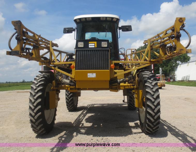 image for item F6998 1993 Ag-Chem RoGator 854 self-propelled sprayer