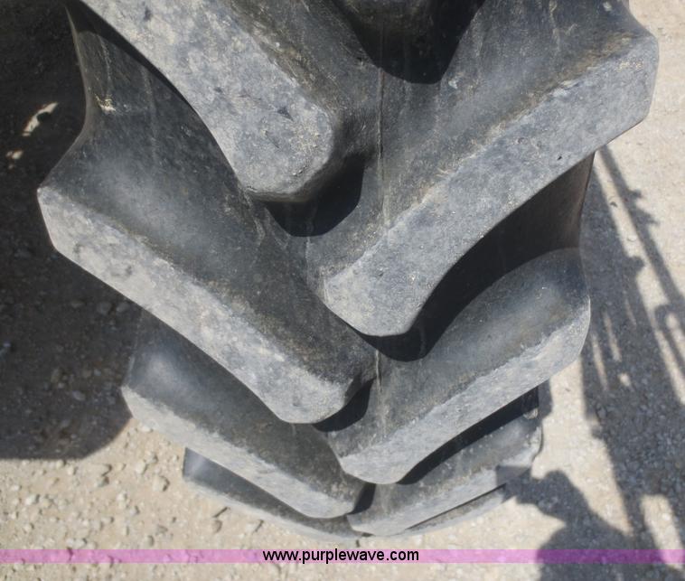 image for item F6998 1993 Ag-Chem RoGator 854 self-propelled sprayer