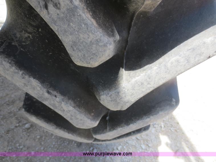 image for item F6998 1993 Ag-Chem RoGator 854 self-propelled sprayer