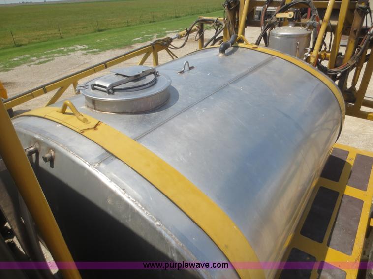 image for item F6998 1993 Ag-Chem RoGator 854 self-propelled sprayer