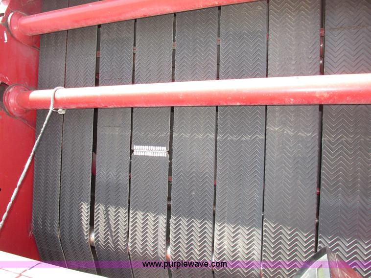 image for item F7394 1994 Case IH 8465A round baler