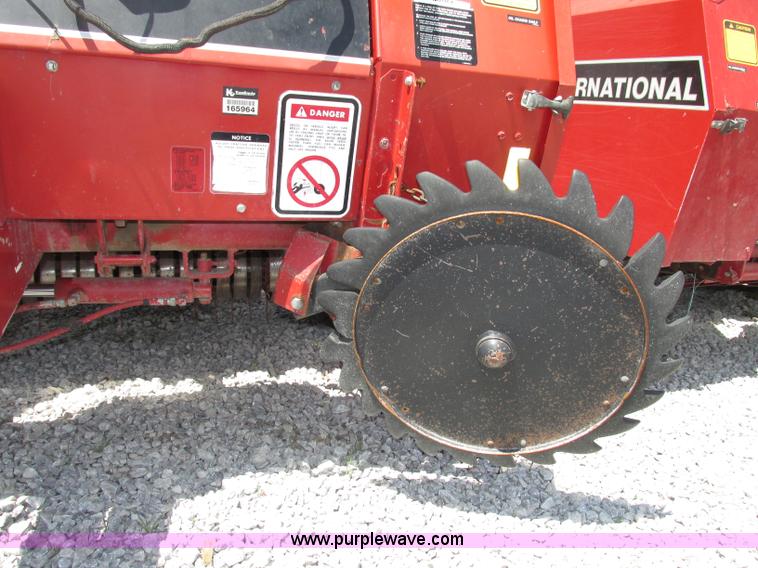 image for item F7394 1994 Case IH 8465A round baler