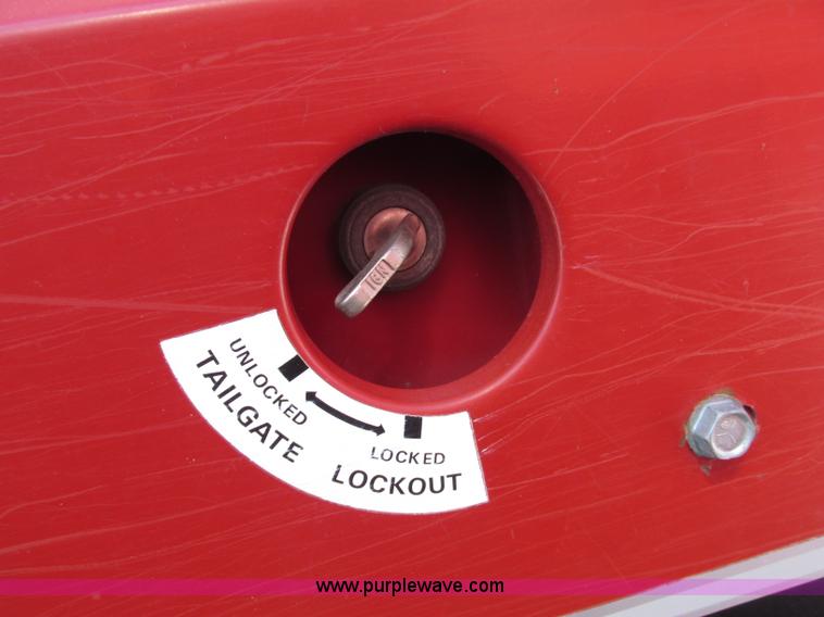 image for item F7394 1994 Case IH 8465A round baler