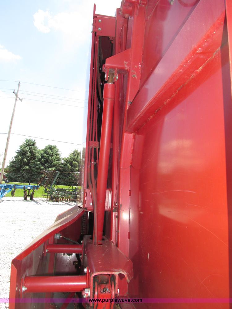 image for item F7394 1994 Case IH 8465A round baler