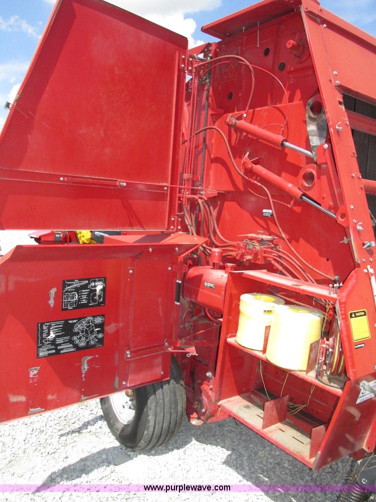 image for item F7394 1994 Case IH 8465A round baler